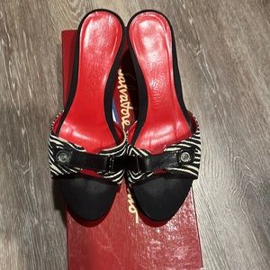 SALVATORE FERRAGAMO Heel Sandals Women’s 8 B Black Zebra Prints Open Toe Kitten.